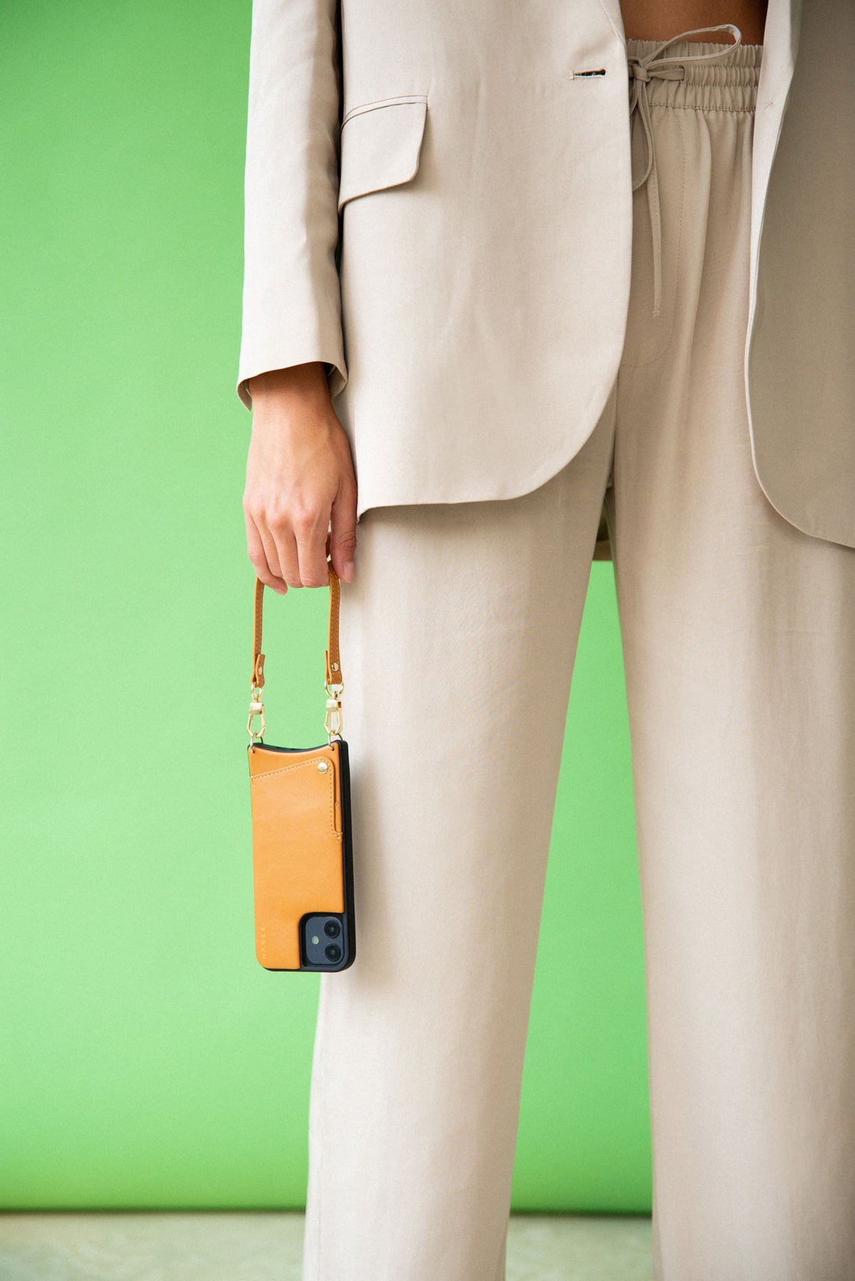 Funda + Correa de muñeca [Camel]